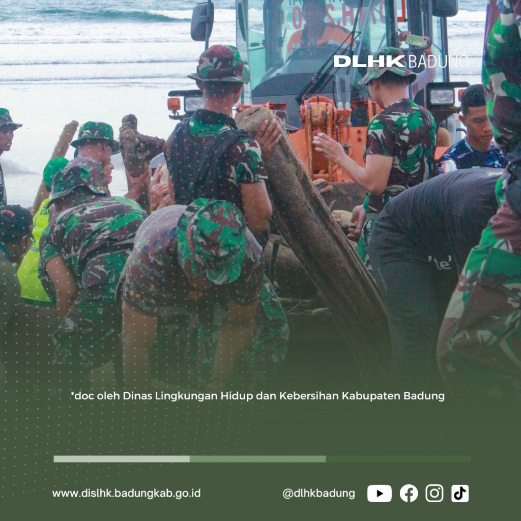 WUJUDKAN TRANSFORMASI EKONOMI BALI YANG HIJAU, TANGGUH DAN SEJAHTERA BERSAMA BERSIHKAN PANTAI KUTA